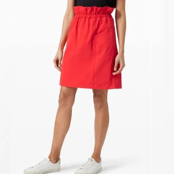 LULULEMON Trip Taker Skirt Paper Bag Waist Carnation Red Sz 2 NWT W8ABAS - Picture 2 of 7